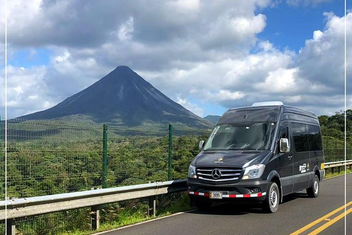 Private Transport from Tamarindo to La Fortuna de Arenal - Photo 1 of 6